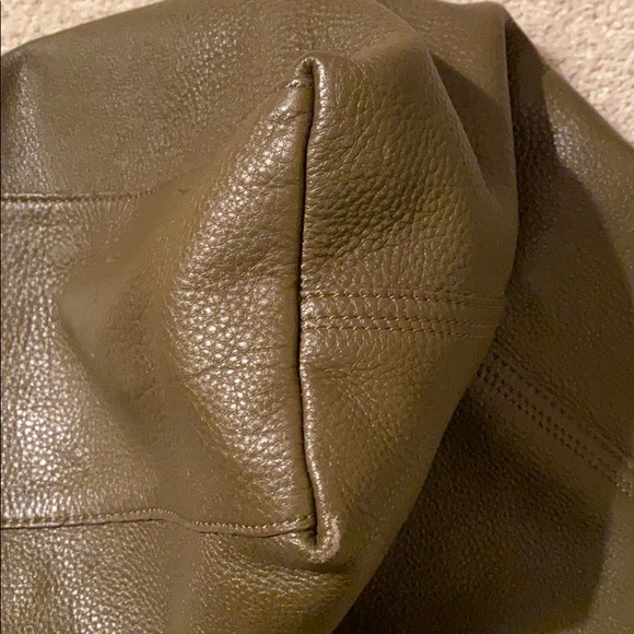 GAP Leather Tote - Picture 9 of 10
